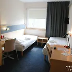 Great Polonia Silesian Economy ホテル