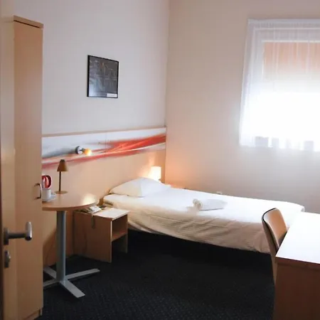 酒店 Great Polonia Silesian Economy 2*