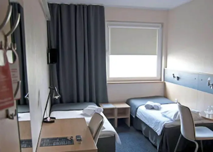 호텔 Great Polonia Silesian Economy Hotel 2*