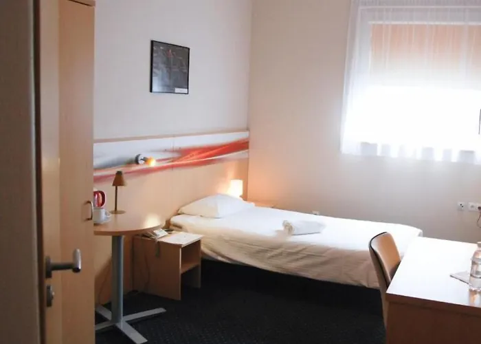 호텔 Great Polonia Silesian Economy Hotel 2*